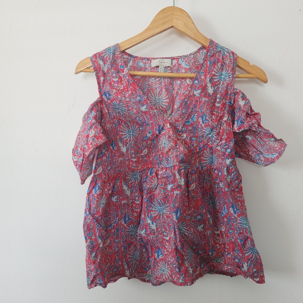 Lucky Brand XS Red Blue Cold Shoulder V Neck Top - Picture 1 of 5